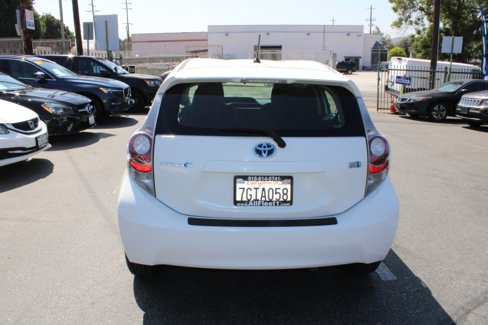 Used 2014 Toyota Prius C One image 5