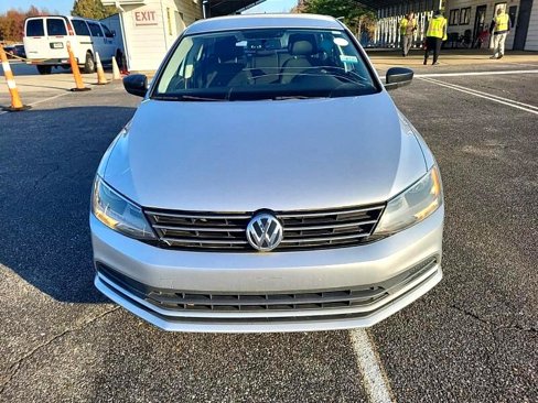 Used 2015 Volkswagen Jetta TDI S image 9
