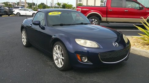 Used 2010 MAZDA MX-5 Miata Touring image 2