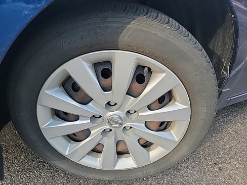 Used 2017 Nissan Sentra S image 6