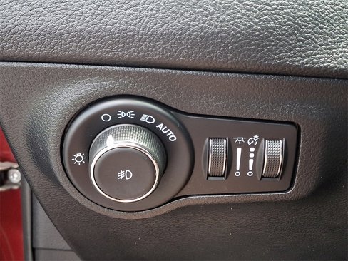 Used 2021 Jeep Compass 80th Special Edition image 25