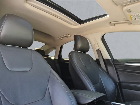 Used 2015 Ford Fusion Titanium image 30