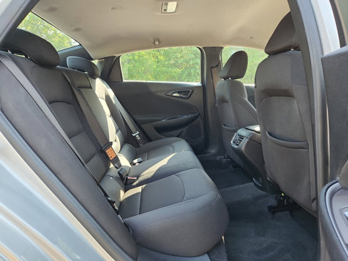 Used 2022 Chevrolet Malibu LT image 14