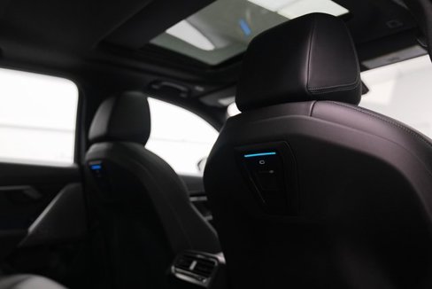 Used 2024 BMW 530i xDrive w/ Premium Package image 32