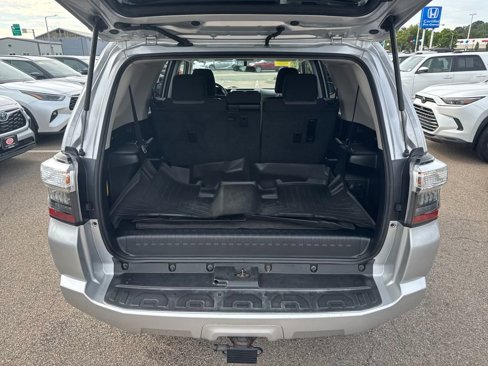 Used 2015 Toyota 4Runner SR5 image 6
