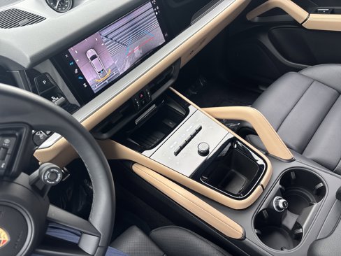 Certified 2024 Porsche Cayenne S image 20