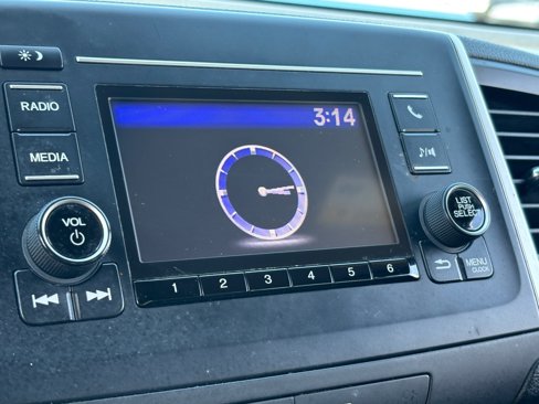 Used 2018 Honda Pilot LX image 31