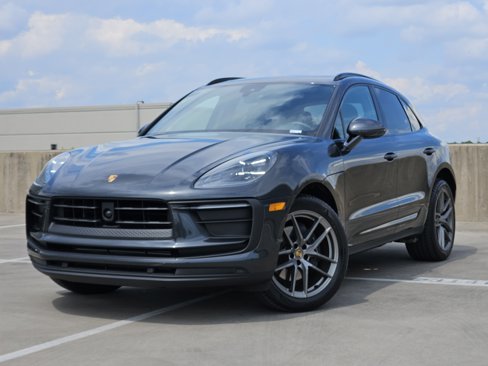 Certified 2025 Porsche Macan image 1