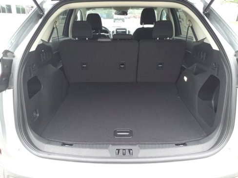 Used 2024 Ford Edge SE image 11