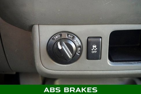 Used 2017 Nissan Frontier SV image 15