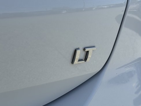 Used 2019 Chevrolet Equinox LT image 17