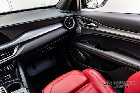 Used 2022 Alfa Romeo Stelvio Veloce image 27