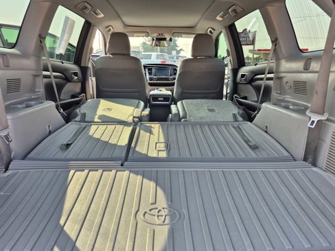 Used 2017 Toyota Highlander Limited Platinum image 45