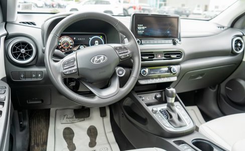 Used 2023 Hyundai Kona Limited image 13