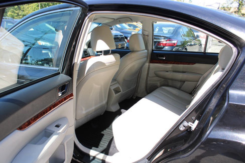 Used 2011 Subaru Legacy 3.6R Limited image 24