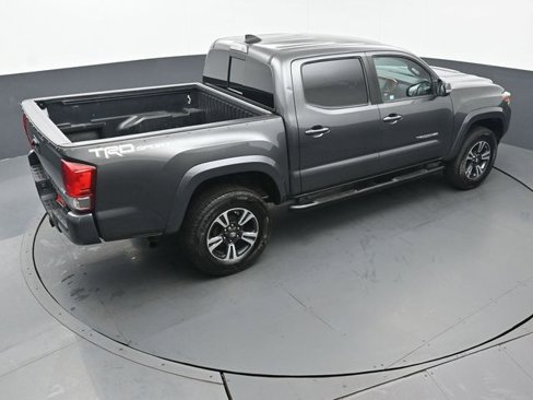 Certified 2017 Toyota Tacoma TRD Sport image 45