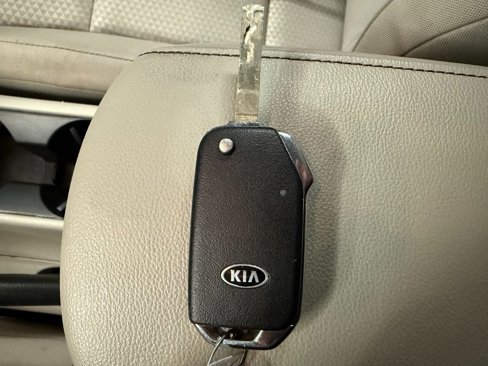 Used 2020 Kia Soul LX image 15
