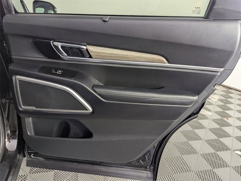 Used 2022 Kia Telluride EX w/ EX Premium Package image 34