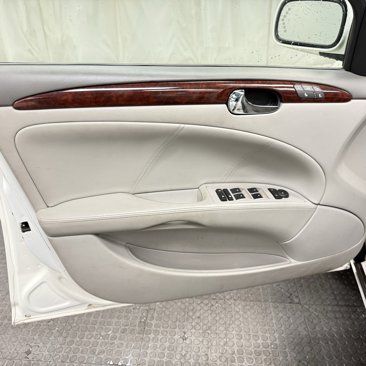 Used 2008 Buick Lucerne CXL w/ Luxury Package image 24