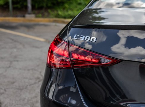 Used 2022 Mercedes-Benz C 300 Sedan image 25
