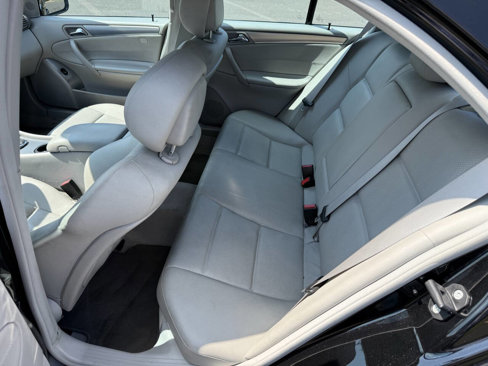 Used 2006 Mercedes-Benz C 230 Sedan w/ Sunroof Pkg image 14
