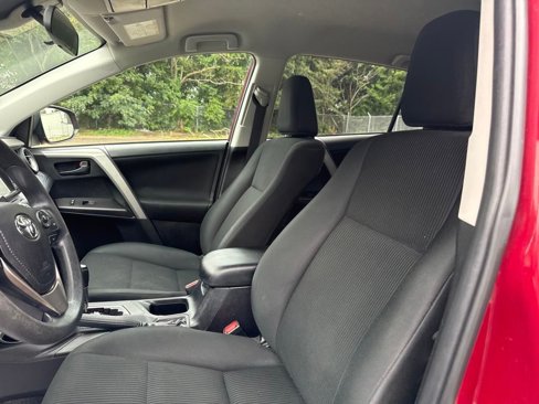 Used 2018 Toyota RAV4 LE w/ All Weather Liner Package image 10