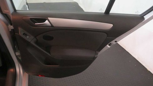 Used 2013 Volkswagen Golf TDI image 26