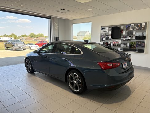 Used 2024 Chevrolet Malibu LT image 3
