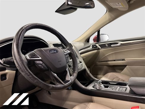 Used 2019 Ford Fusion SEL image 9