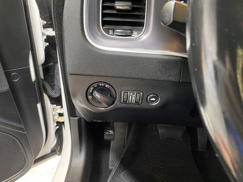 Used 2020 Dodge Charger SXT w/ Leather Interior Group image 32