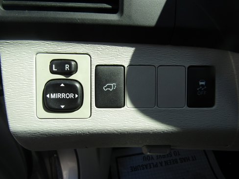 Used 2010 Toyota Venza AWD image 32