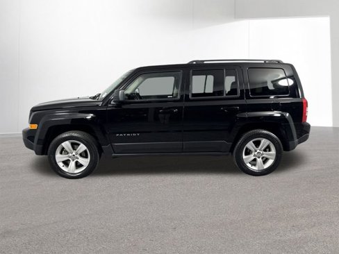 Used 2016 Jeep Patriot Latitude image 13