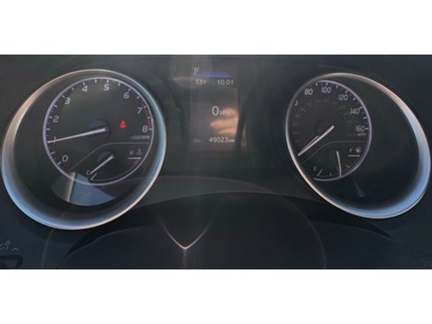 Used 2021 Toyota Camry LE image 10
