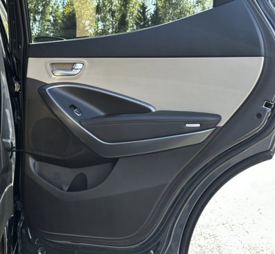 Used 2017 Hyundai Santa Fe Sport w/ Cargo Package image 14