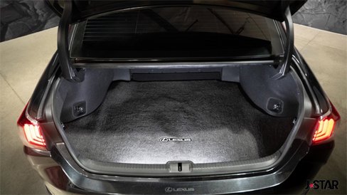 Used 2022 Lexus ES 300h w/ Premium Package image 18