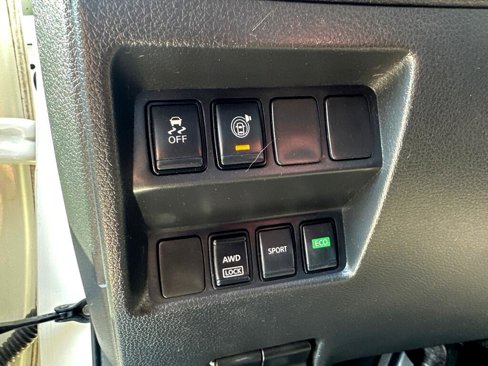 Used 2017 Nissan Rogue SV image 13