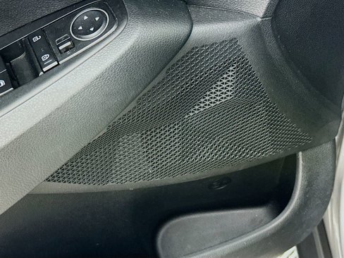 Used 2021 Kia Seltos LX image 24