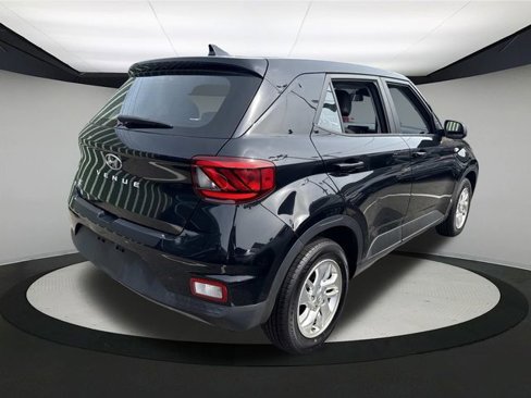 Used 2021 Hyundai Venue SE image 7