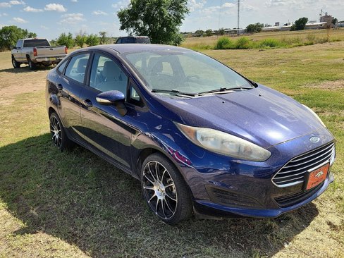 Used 2016 Ford Fiesta SE image 6