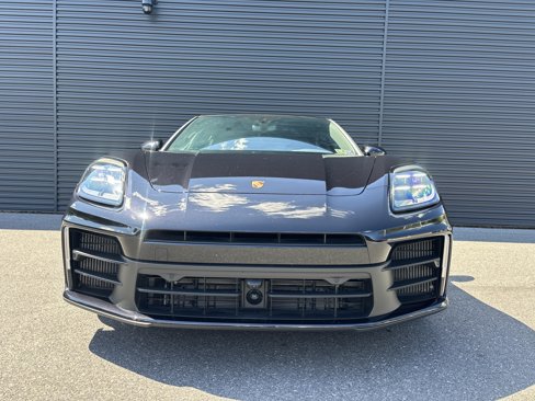 Certified 2025 Porsche Panamera image 5