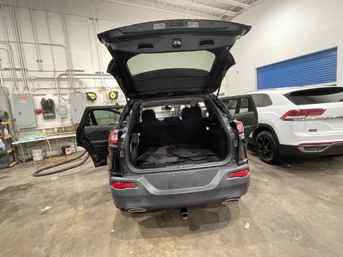 Used 2016 Jeep Cherokee Latitude image 25