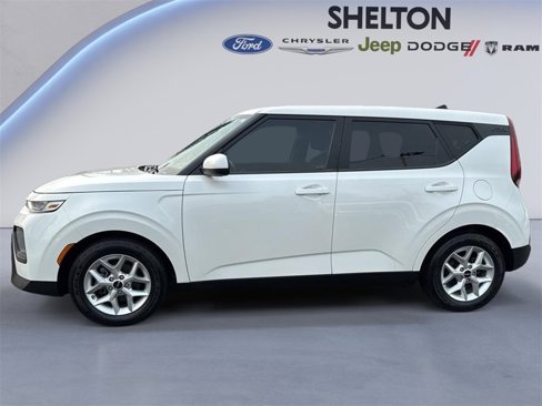 Used 2022 Kia Soul LX w/ Technology Package image 2