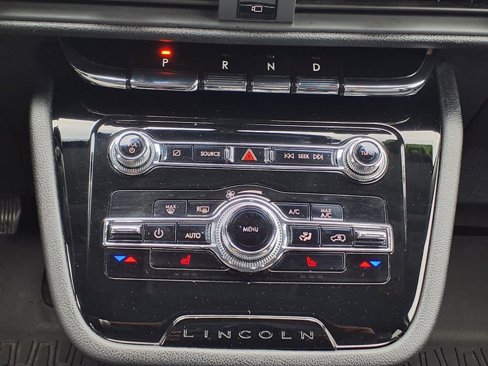 Used 2021 Lincoln Corsair FWD image 25