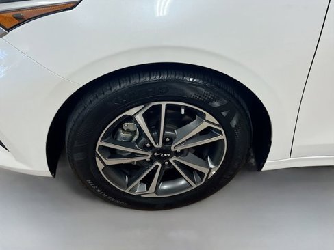 Certified 2022 Kia Forte LXS image 28