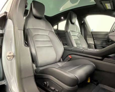 Used 2023 Porsche Taycan image 22