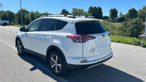 Used 2018 Toyota RAV4 XLE image 6