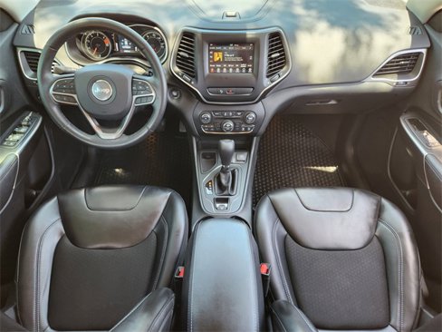 Used 2019 Jeep Cherokee Latitude Plus w/ Comfort/Convenience Group image 25