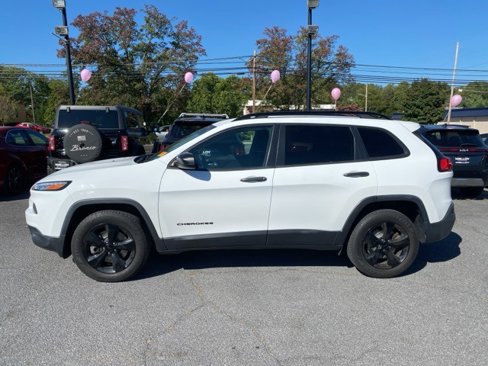Used 2017 Jeep Cherokee Altitude image 4
