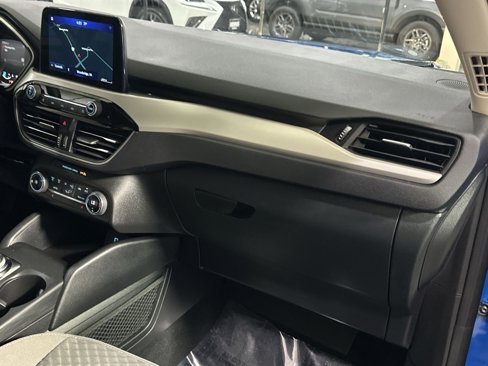 Used 2020 Ford Escape SE image 38