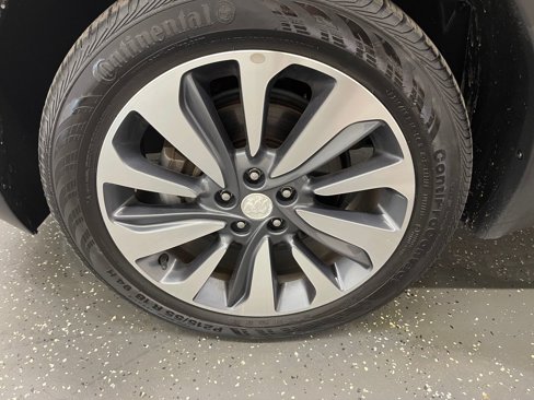 Used 2022 Buick Encore Preferred w/ Safety Package image 21
